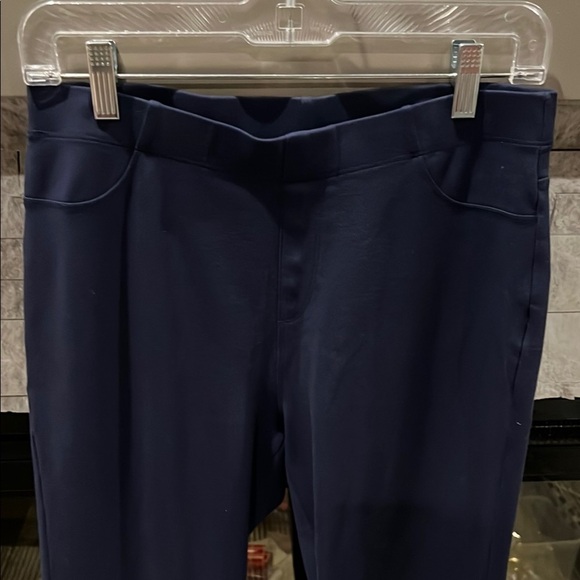Karen Scott Women's Navy legging pants size Medium Petite - Picture 4 of 11